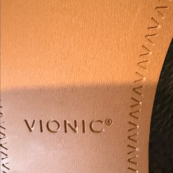 Vionic Textured Black Women’s Slip-On Loafers NWIB size 10 - Picture 3 of 6